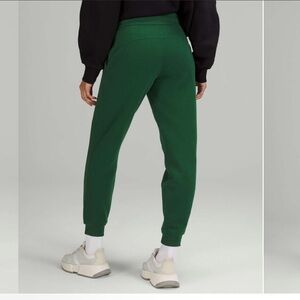 Lululemon high rise scuba joggers Everglade green